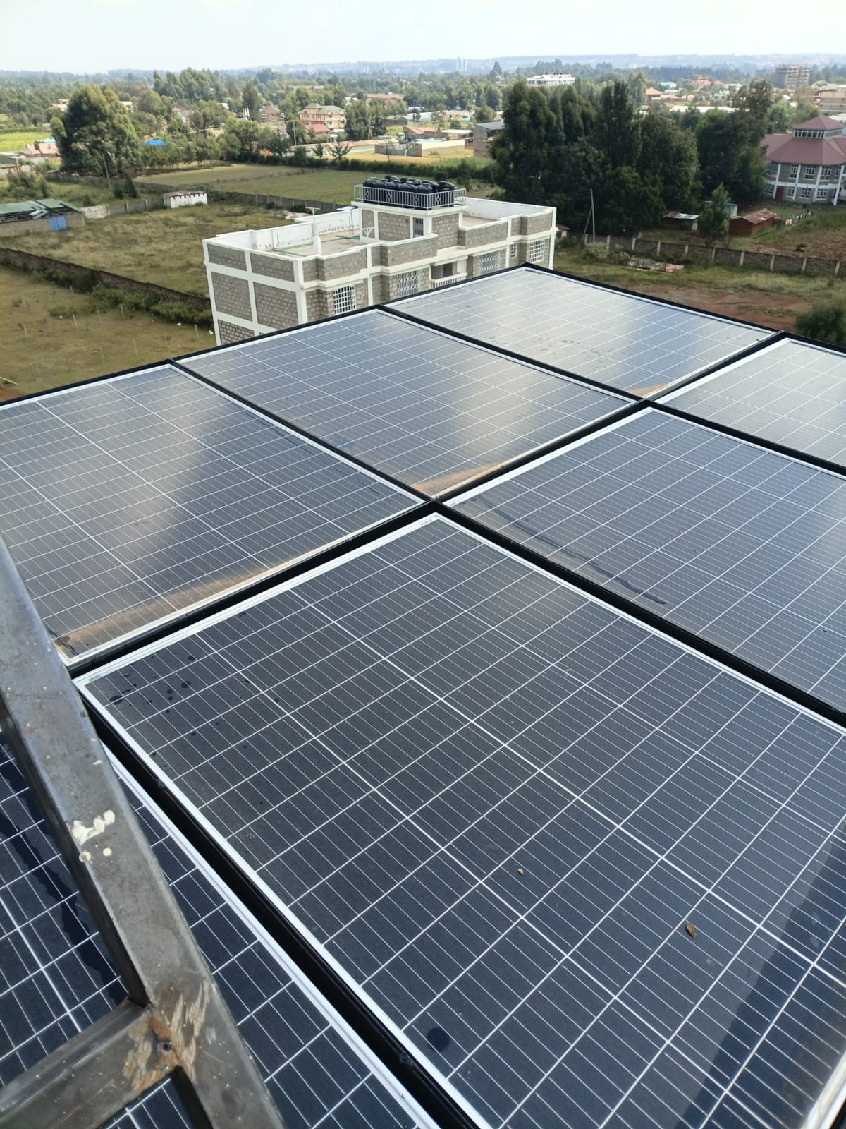 Outdoor solar flood light